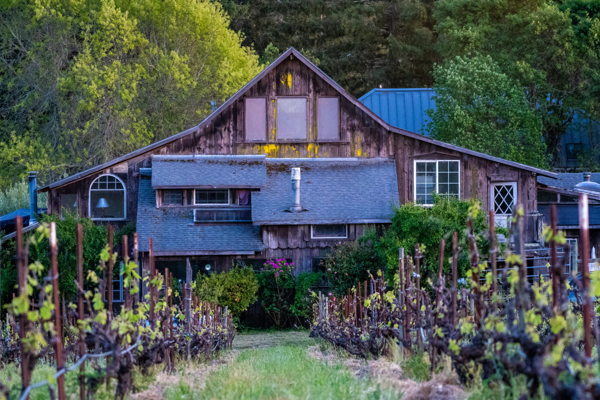 Radio-Coteau Lemorel Sonoma Coast Estate Barn